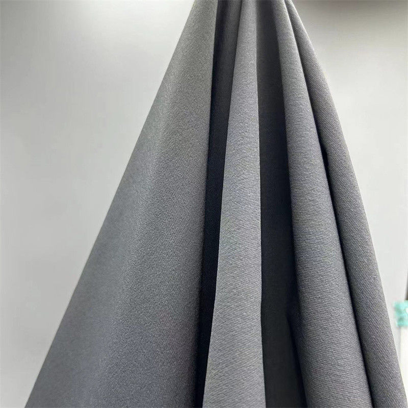 Indumenti di abbigliamento a quattro vie di allungamento tessuto di nylon spazzolato 241GSM tessuto di nylon spandex per abbigliamento sportivo