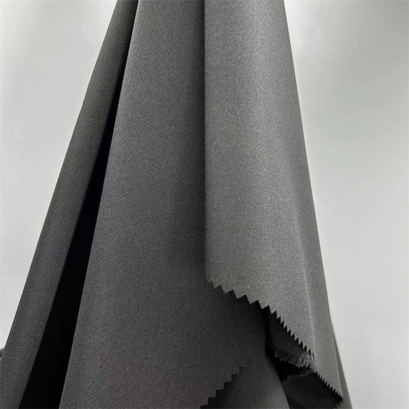 Tessuto a maglia a molla di poliestere 150D 150D*150D+40D 98% poliestere 2% spandex 166GSM