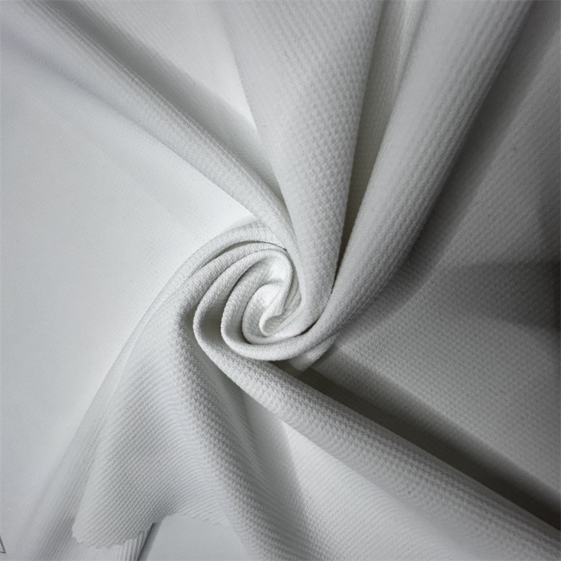 Tessuto di poliestere a quattro vie con inclinazione variabile 75D+40D*150D+40D 94% poliestere riciclato 6% spandex